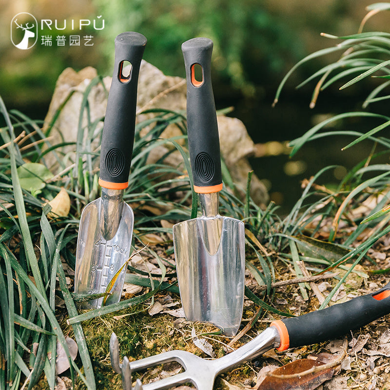 Three-piece gardening tool set - Gardening Grow